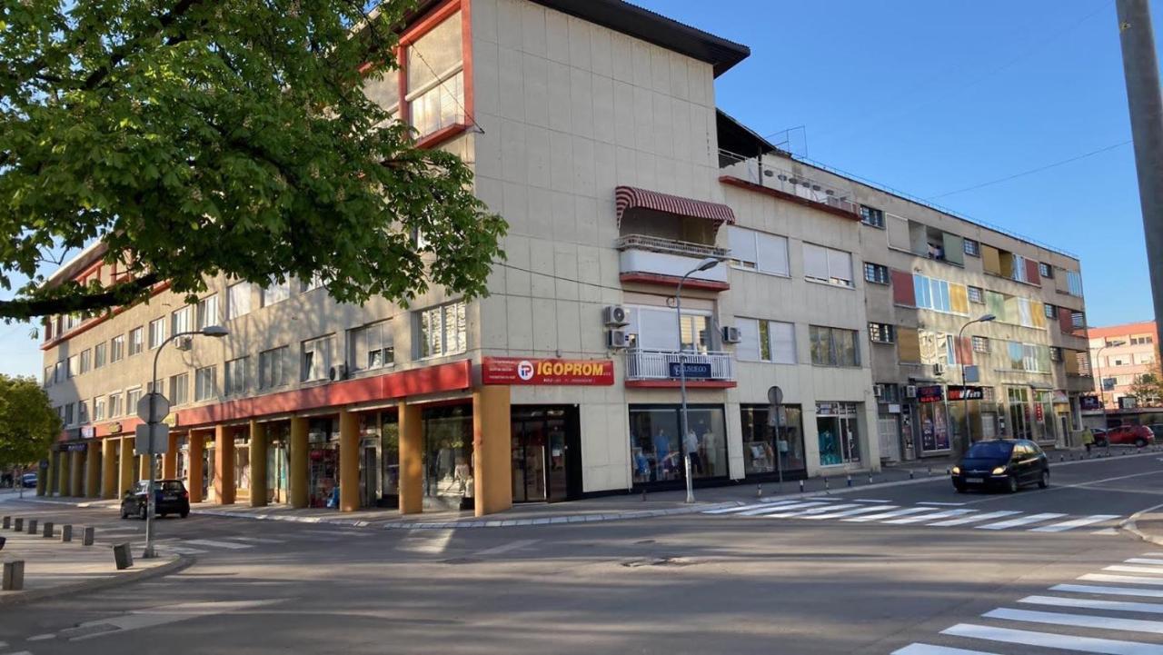 Penthouse Stan 80M2, Terasa 36M2, Garaza... Centar Banja Luke - Gradski Park Banja Luka Buitenkant foto